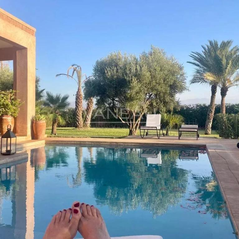 Jolie villa 3 chambres route de Fes avec piscine