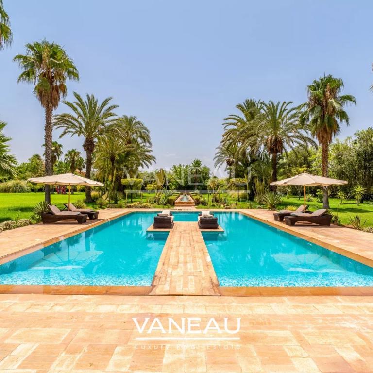 ***Villa au style Baroque vénitien****