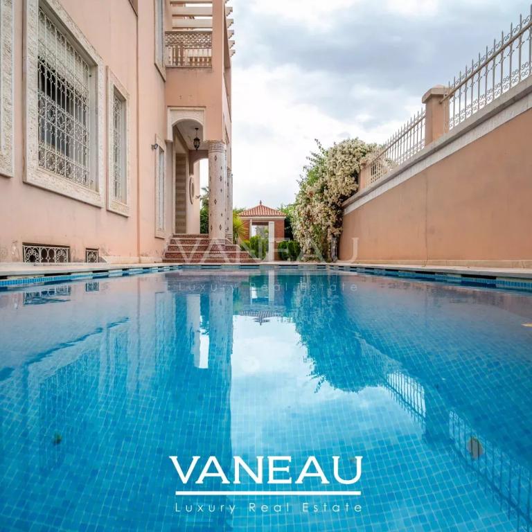 *** Villa de 505 m² sur golf prestigieux ***