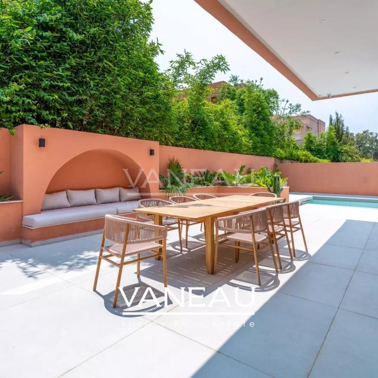 ***Luxueuse villa sur domaine golfique***