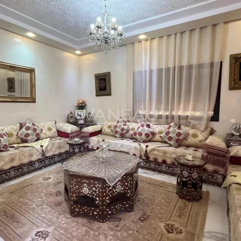 Maison familiale avec piscine Targa