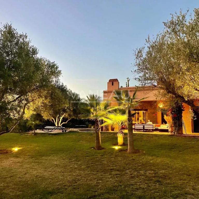 Jolie villa 3 chambres route de Fes avec piscine