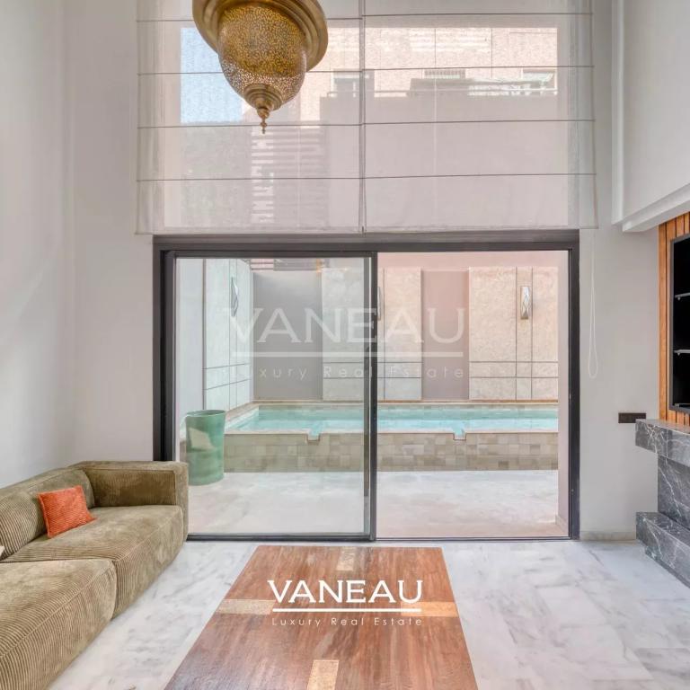 Luxueux Duplex avec Piscine Privative au Cœur de Victor Hugo