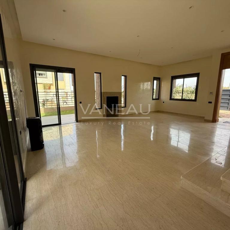 Villa d'angle de 188m2 situé à Targa