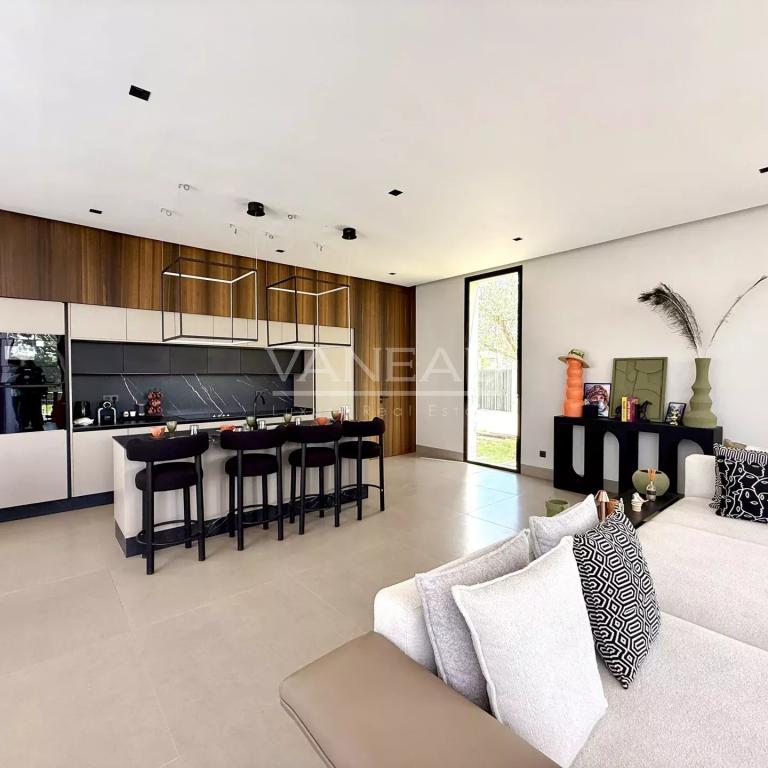 VILLA PLAIN-PIED 4 SUITES