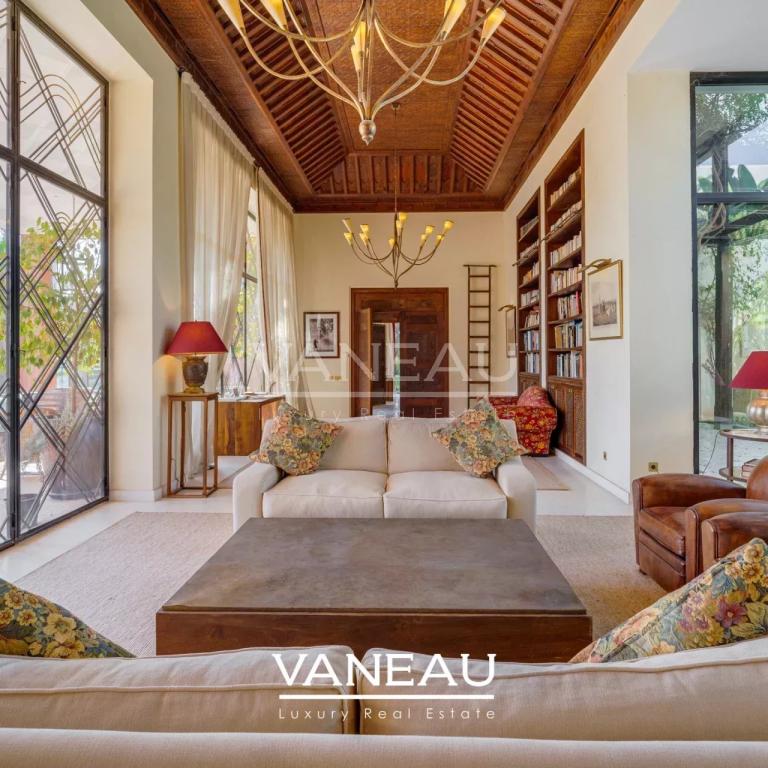 SUPERBE PROPRIÉTÉ À VENDRE AU COEUR D'UN GOLF DE PRÉSTIGE À MARR