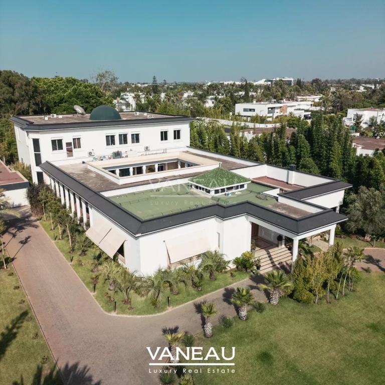 Palais à vendre au coeur de Souissi