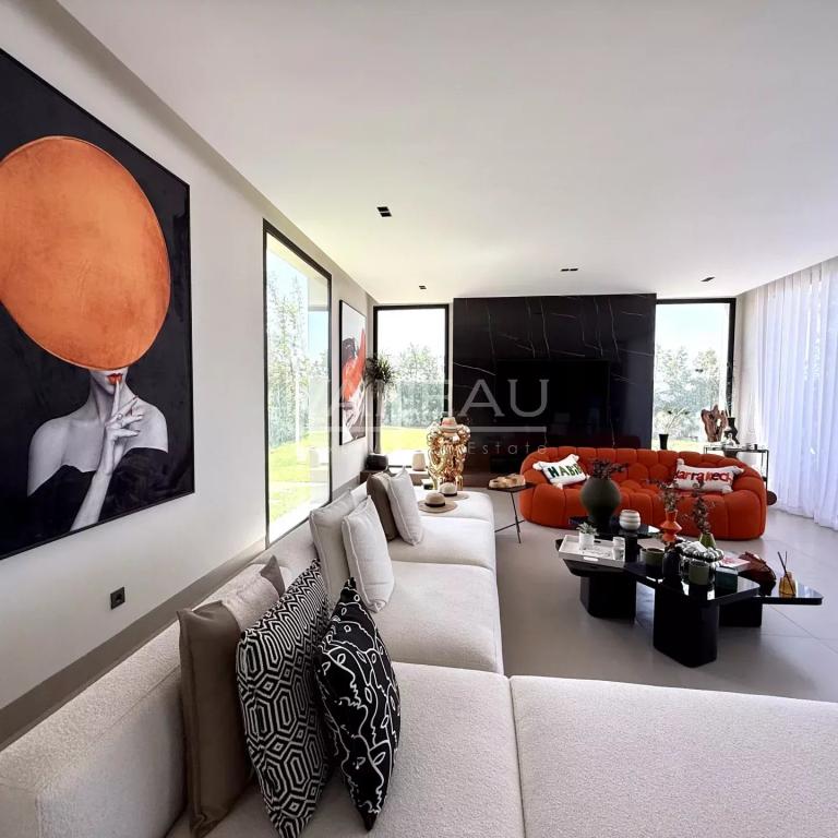 VILLA PLAIN-PIED 4 SUITES