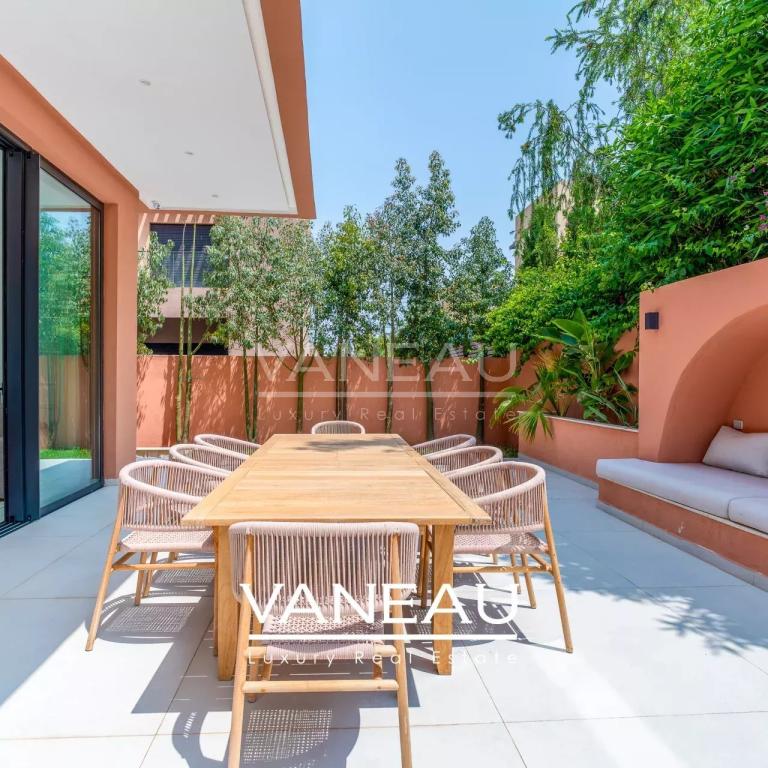 ***Luxueuse villa sur domaine golfique***