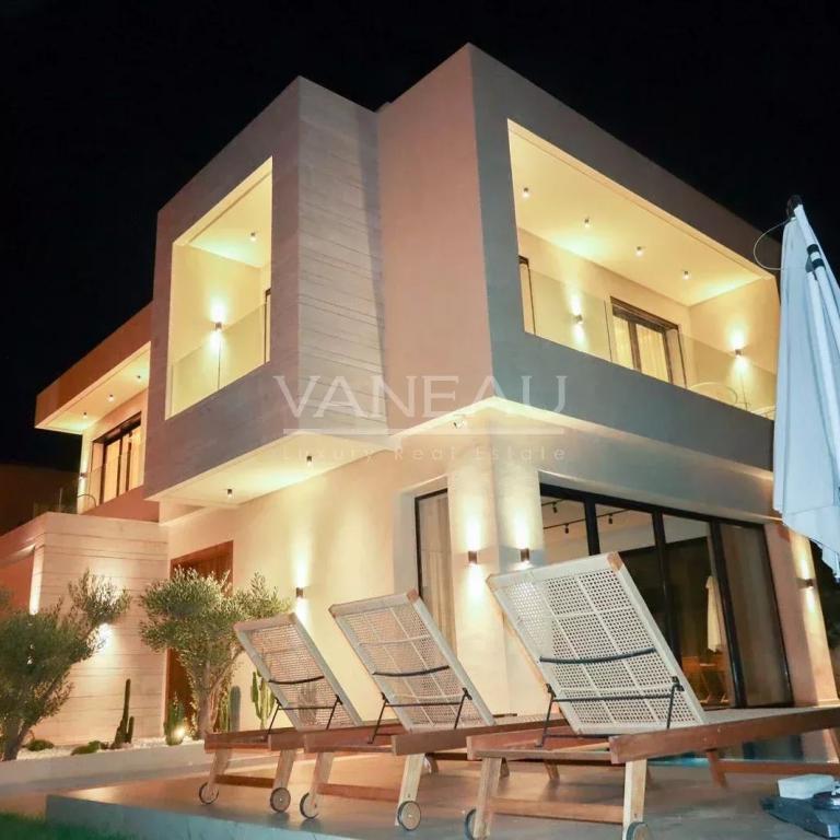 À vendre – Villa moderne dans un Golf prestigieux à Marrakech