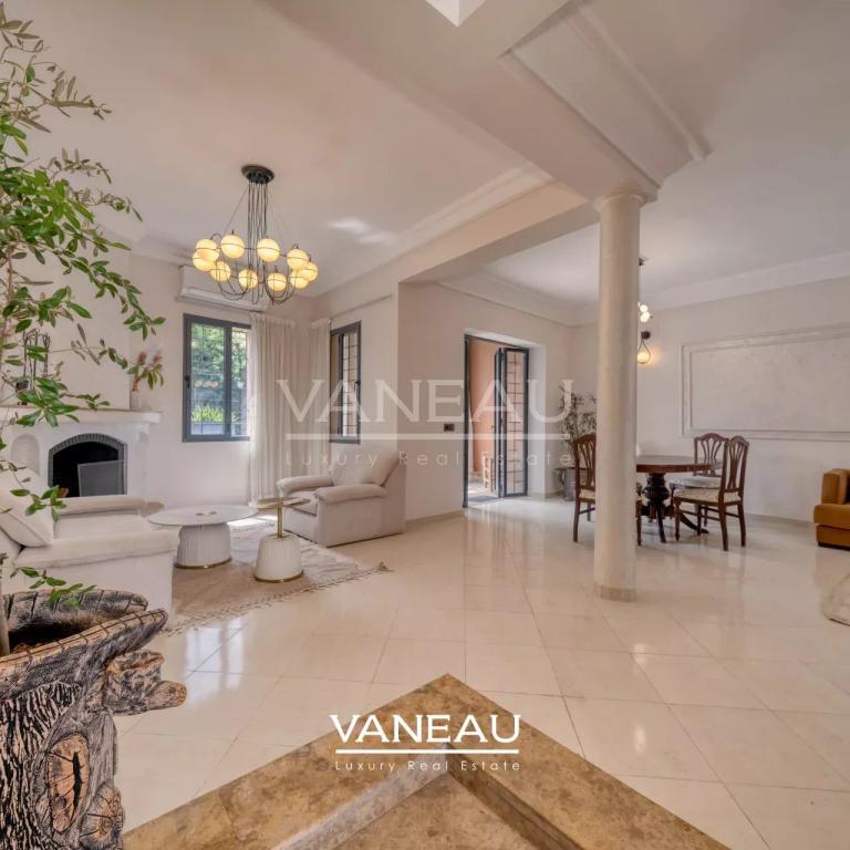 **À Vendre : Maison de ville de 400 m² à Marrakech**