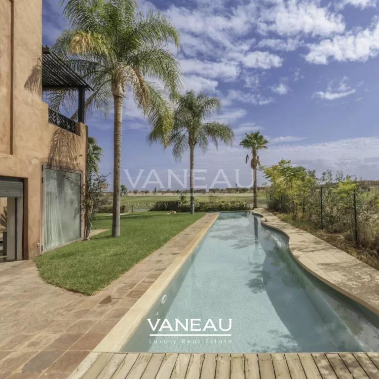 Villa front de front de golf  vue sur Atlas.