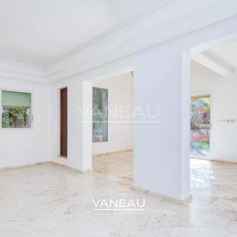 Grand appartement en duplex de trois chambres à la Palmeraie