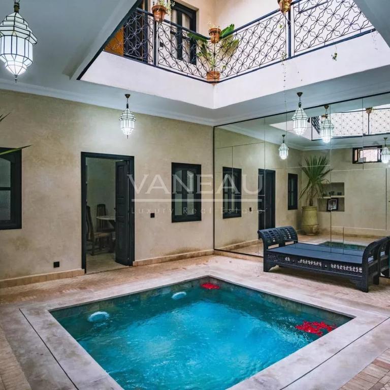 Riad trois chambres avec bassin et vue Koutoubia