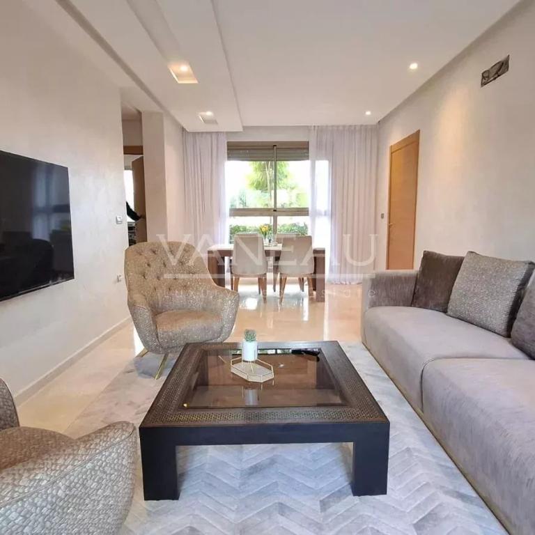 Bel appartment 3 chambres en rez-de-jardin.