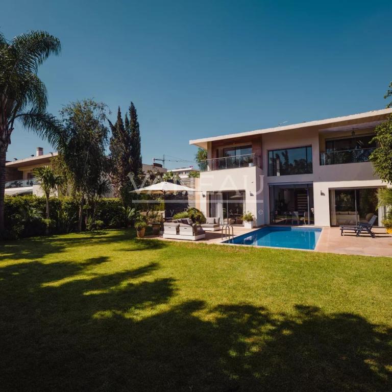 Villa de 730 m² à vendre sur Bouskoura - Maroc