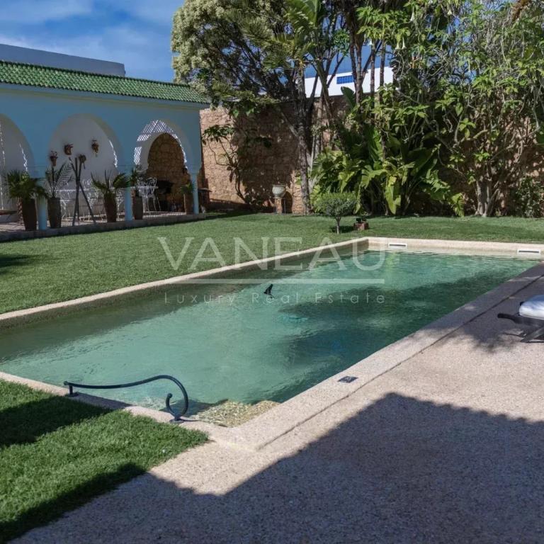 Villa meublée à vendre à El Oualida