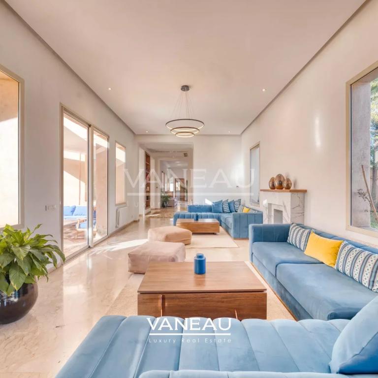 Sompteuse villa nichée au coeur de la Palmeraie