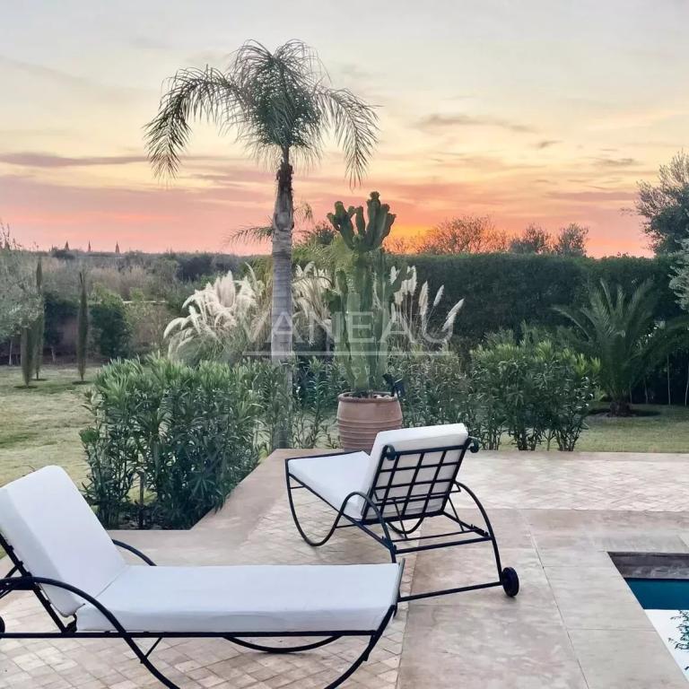 Jolie villa 3 chambres route de Fes avec piscine