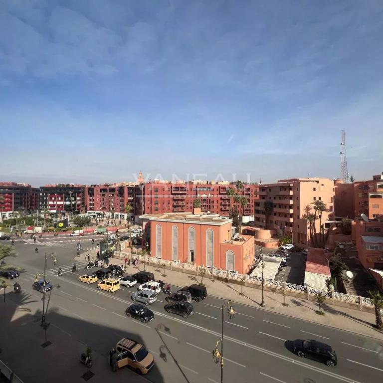 ****Bureau à louer Centre Gueliz ****