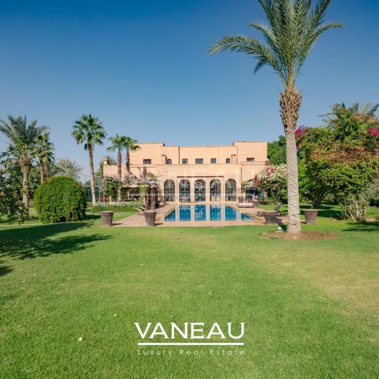 Harmonieux mélange d'une Villa et d'un Riad