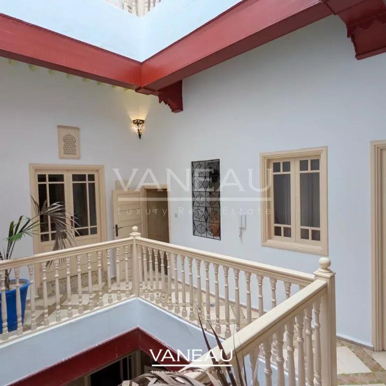 RIAD VUE SUR LE PORT ET L’OCÉAN – EXCLUSIVITÉ VANEAU