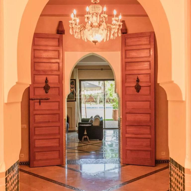 *** Villa avec terrain de 1/2 hectare***
