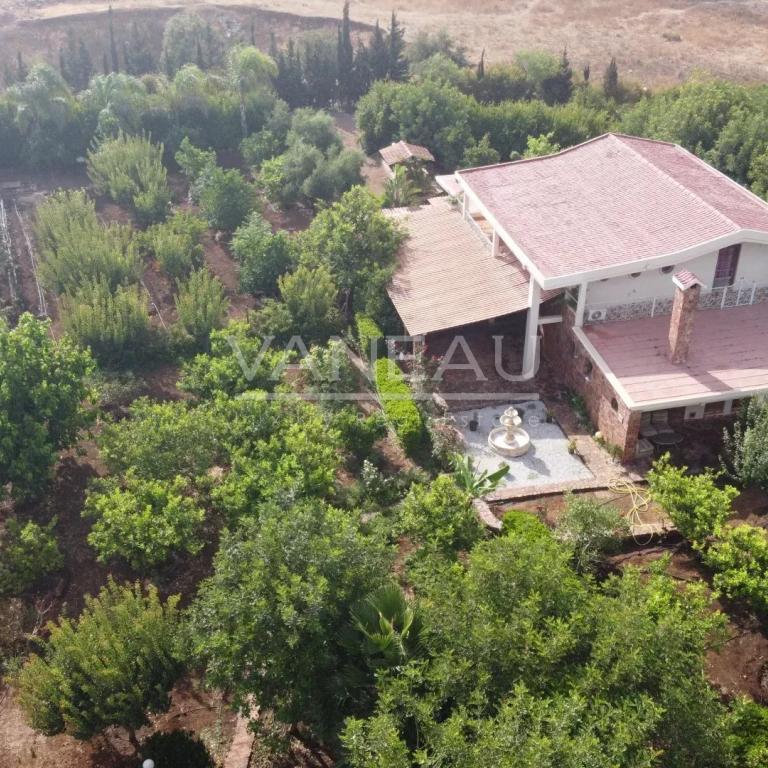 BENSLIMANE - DOMAINE DE PRESTIGE 13 HECTARES - 2 VILLAS DE LUXE 