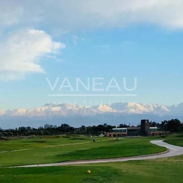 Terrain à vendre sur un Golf Prestigieux à Marrakech