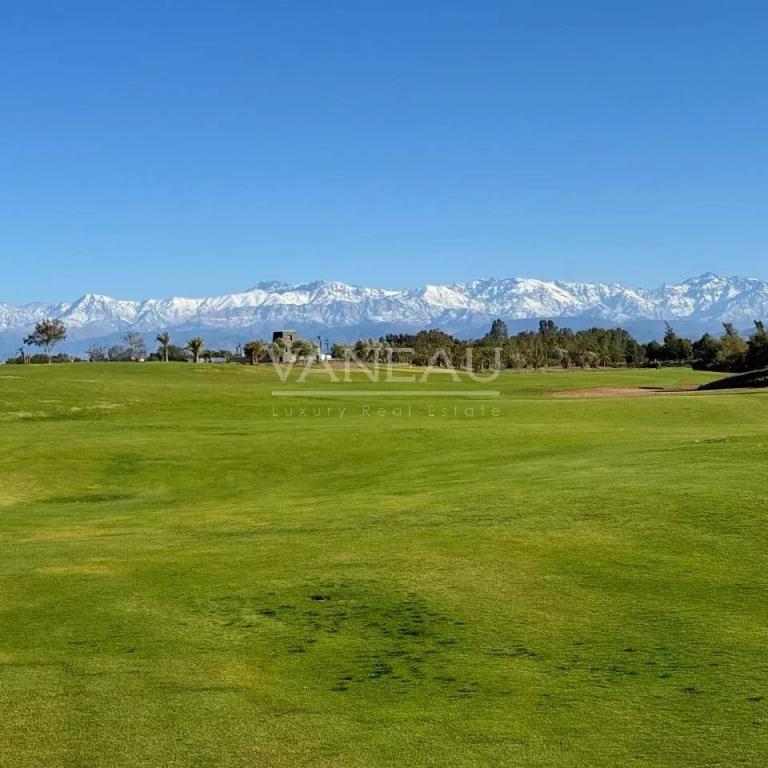 Terrain à vendre sur un Golf Prestigieux à Marrakech