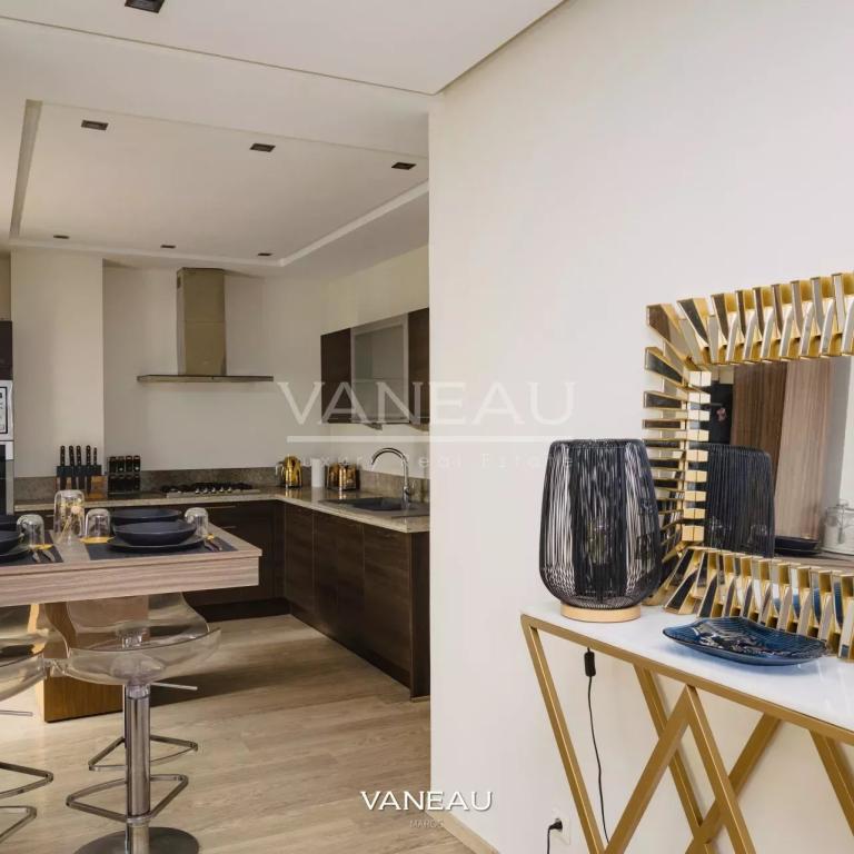 Appartement Meublé 100 m² – Dernier Étage – Maarif Extension