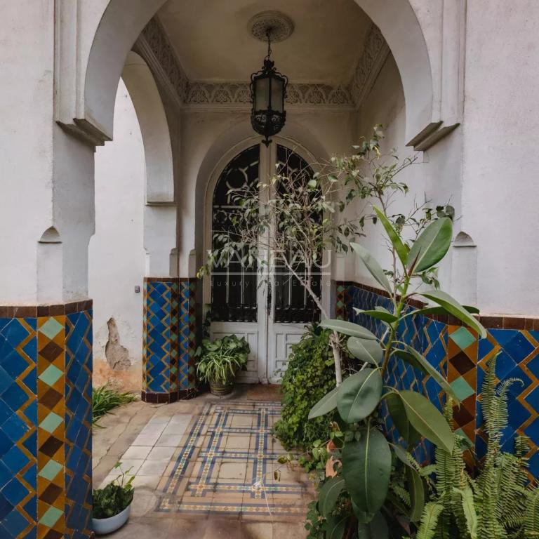 Villa Historique Classée - 470m² / 1273 m² - Mers Sultan, Casablanca