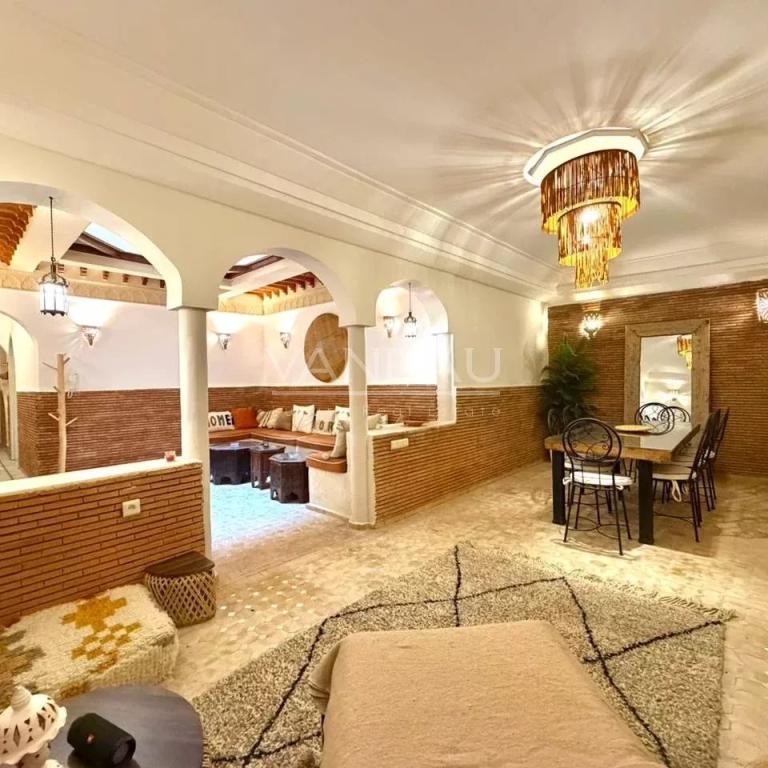 Riad atypique de 4 chambres à la Kasbah