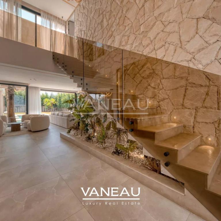 Villa contemporaine avec piscine et vue sur l’Atlas