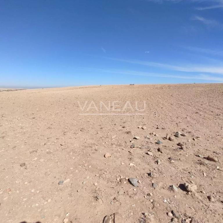 Terrain de 28 ha avec VNA et projet touristique