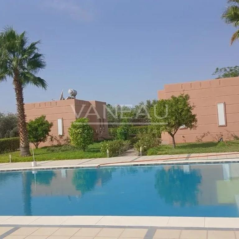 Beau Domaine a vendre avec AVNA , Sidi Abdelghiat