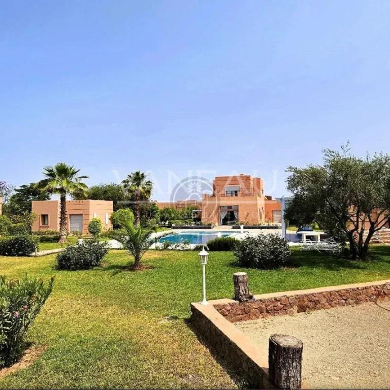 Beau Domaine a vendre avec AVNA , Sidi Abdelghiat