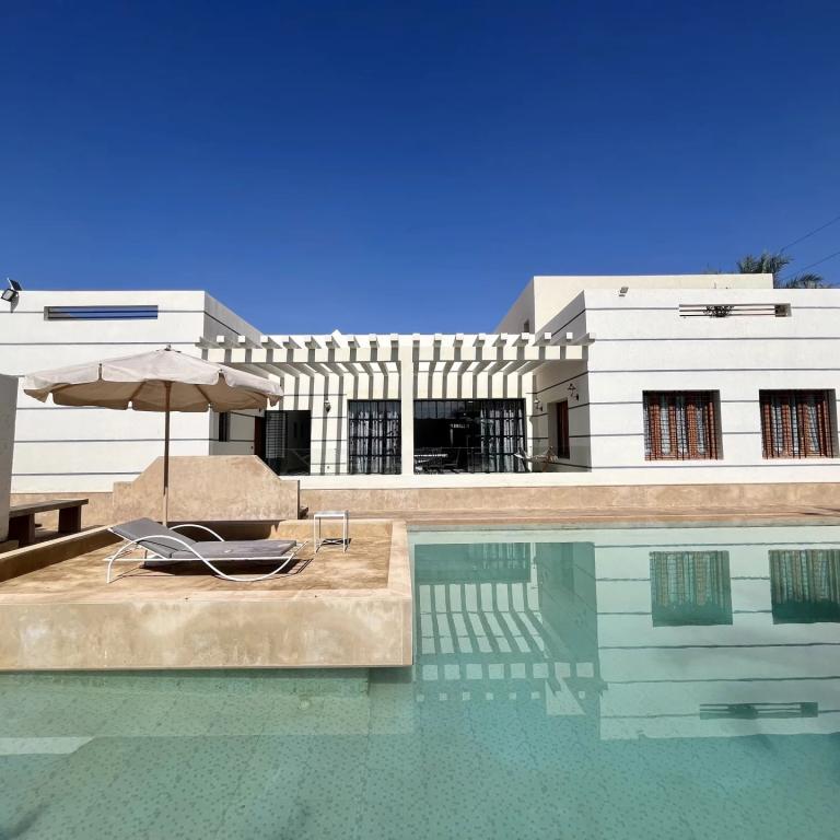 Villa - Maison d’Hôte / Bab Atlas - Palmeraie