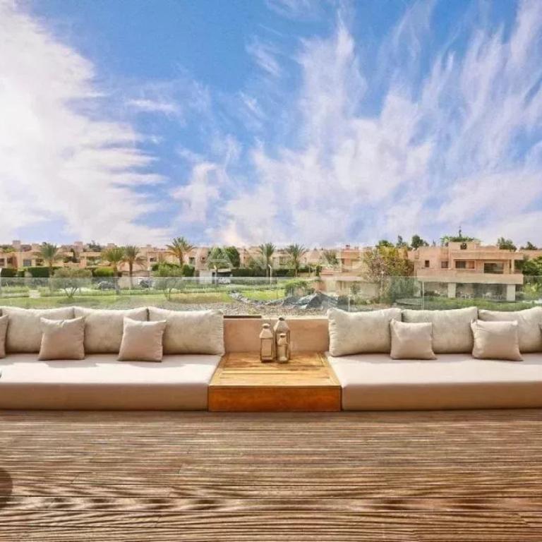 Très bel appartement contemporain sur golf