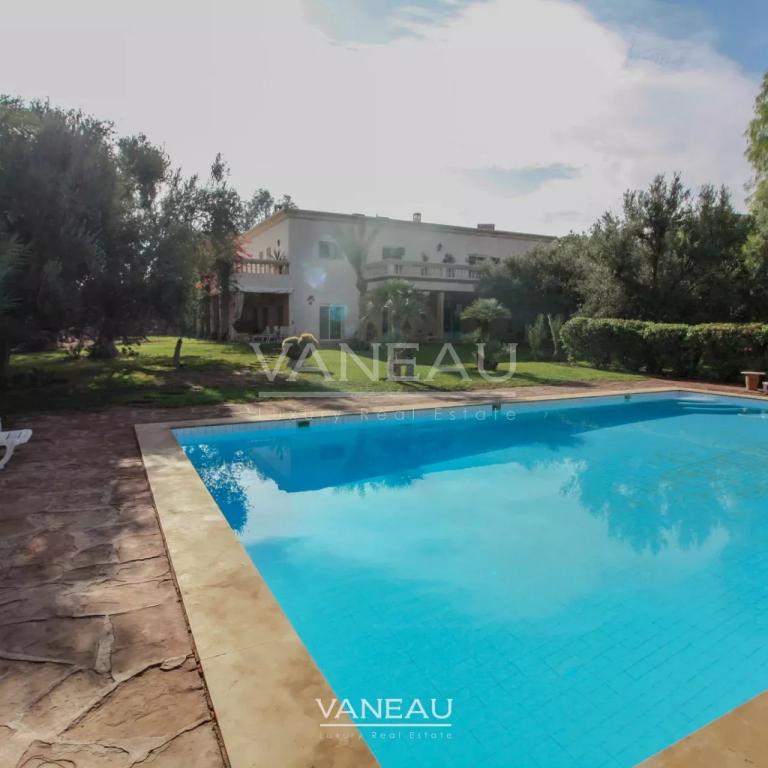 VILLA À VENDRE TYPE RIAD DANS LA PALMERAIE MARRAKECH