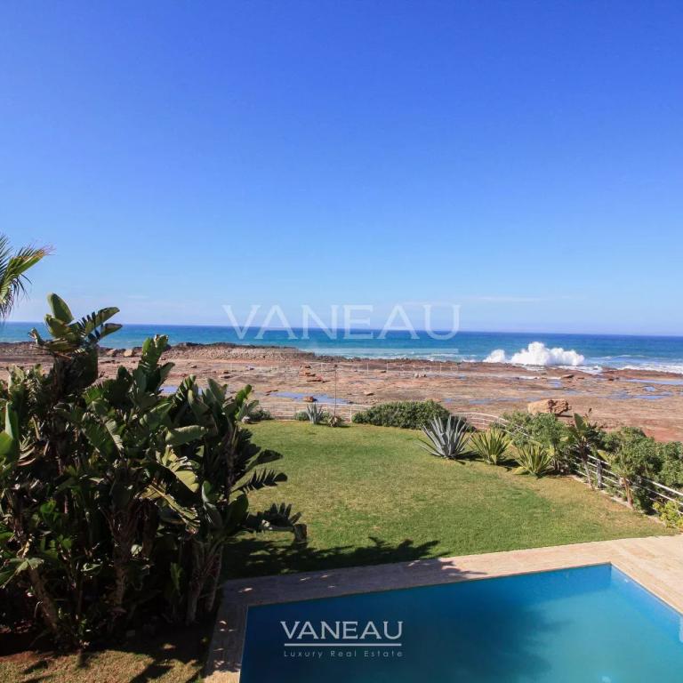 Villa d'exception pied dans l'eau a proximité de Rabat