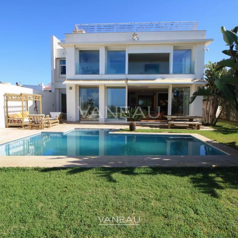 Villa d'exception pied dans l'eau a proximité de Rabat