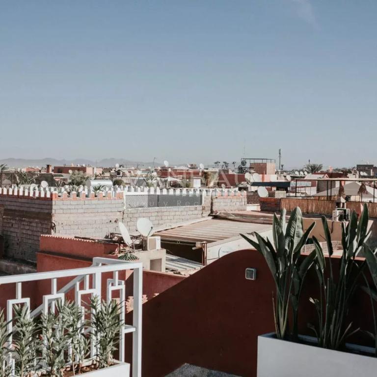 Très beau riad 3 chambres(possibilité 4) à riad Larousse