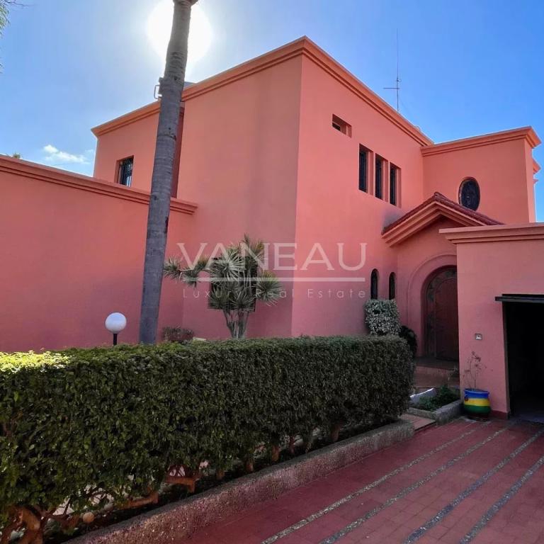VENTE VILLA DE LUXE AU COEUR DE CASABLANCA