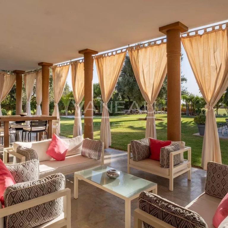 Magnifique villa front de golf