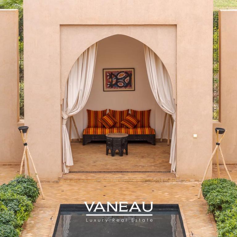 SUPERBE PALAIS MAISON D'HOTE SUR 1 HECTARE