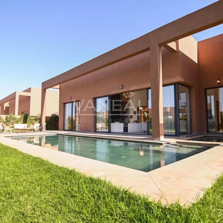 Villas de plain pied sur plan sur la route du barrage