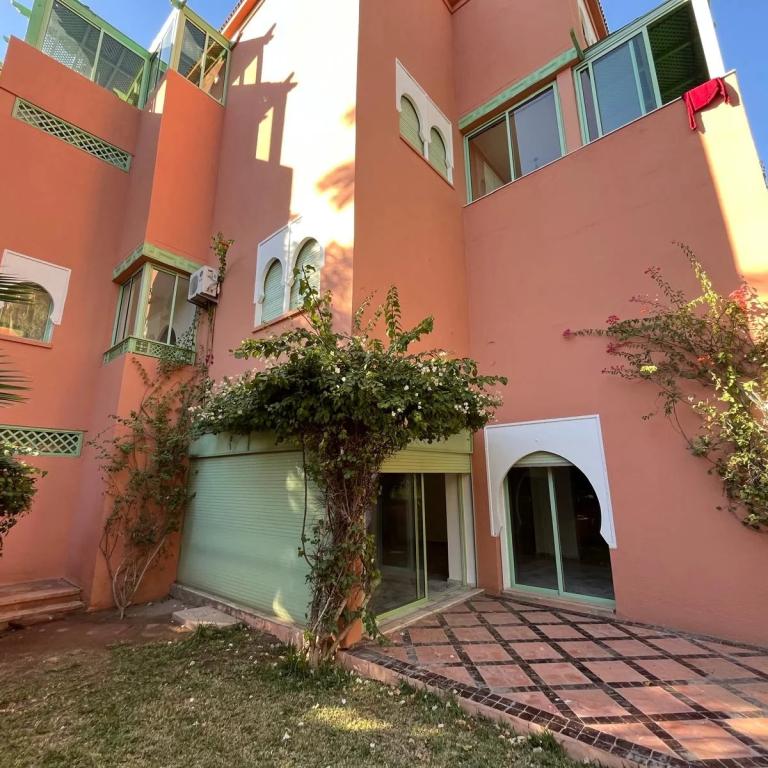 Grand appartement en duplex de trois chambres à la Palmeraie