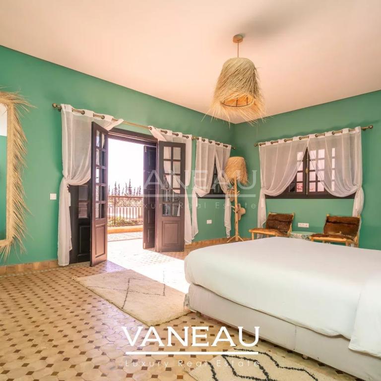 Propriété 1 hectar, 8 chambres avec VNA