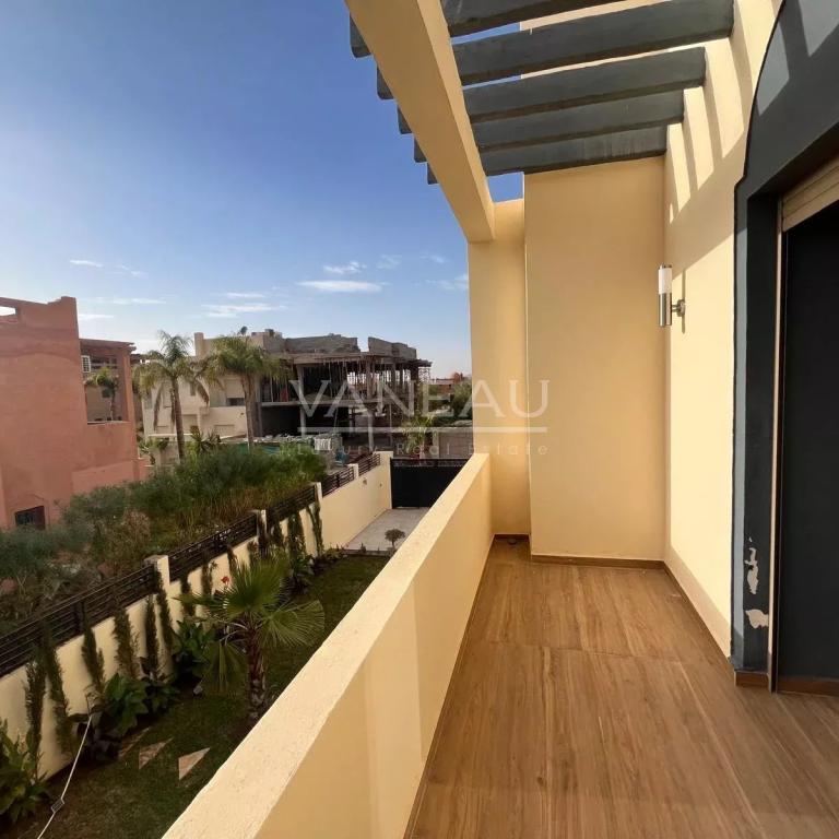 ****Villa de 150m² avec piscine***